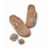 Pantuflas Casuales de Suela Gruesa Cerradas para Mujer 2026 Nueva Moda Pantuflas Cerradas Decoradas con Pedrería con Suelas Suaves Versátiles Plataforma que Aumenta la Altura