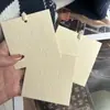 Etiquetas de Papel Vanilla de Alta Qualidade com Logo Personalizado, Etiquetas de Roupa em Relevo, Etiquetas Penduradas para Lojas de Roupas Femininas, Lingerie, Roupas Infantis e Etiquetas Penduradas Impressas