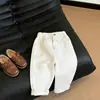 Conjunto de polo a rayas de manga larga para niño estilo coreano de otoño 2026 nuevo moderno versátil pantalones casuales para niños