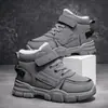 Sapatos infantis acolchoados de algodão botas de neve para meninos sapatos de inverno com forro de fleece espessados 2023 novo inverno crianças médias e grandes botas Martin quentes
