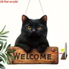 Los productos de madera son de venta caliente a través de las fronteras, letreros de bienvenida para puerta de gato negro de Halloween, disponibles exclusivamente para venta al por mayor en los pequeños mercados de Yiwu.
