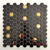 Azulejos Mosaico Espelhados Hexagonais Pequenos de Aço Inoxidável Metálico Estilo Europeu KTV Bar Entrada Azulejos de Parede com Fundo Preto Dourado