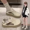 Zapatos Deportivos Gruesos de Bloques de Color Nuevos Primavera 2025 Zapatillas Alemanas para Niñas Zapatos Deportivos Casuales Versátiles para Niños Medianos y Grandes Patinaje