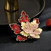 Rojo Fuego Elegante Elegante Triple Hoja de Arce Clásico Lujo Clásico Broche de Abrigo Elegante Accesorios para Abrigos