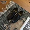 Zapatos Pequeños de Piel para Mujer Estilo Retro Francés de Piel de Cordero Temperamento Adelgazante Versátiles Mocasines Casuales Cómodos Novedad Otoño 2026