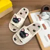 Chinelos de Verão Fofos e Descolados de Gatinho Preto para Mulheres, Adequados para Dormitórios Estudantis, Uso Interno e Externo, Chinelos de Banheiro com Solado Macio