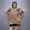Blusa de Manga Corta para Mamá 2024 Nueva Camisa Floral de Verano Cubre Vientre Moda Perforada en Caliente Camiseta de Manga Corta de Seda Helada para Mujer