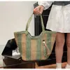Bolsa Tote de Palha Tecida Grande Capacidade Mais Vendida no Verão para Mulheres 2024 Nova Bolsa Casual de Ombro/Axila Estilo Férias Bolsa de Praia