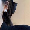 Brincos de pérolas atmosféricas de sentido avançado Nova moda simples retrô estilo de Hong Kong brincos elegantes Brincos de celebridades da Internet para mulheres