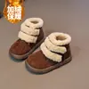 Botas de Neve Quentes Forradas com Lã para Meninas Outono e Inverno 2025 Novos Sapatos de Algodão Espessos para Crianças Botas de Algodão com Solado Macio Antiderrapante para Meninas