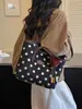 Bolsa tote de bolinhas de alta qualidade e grande capacidade para mulheres, novo estilo 2026, retrô, design de nicho, bolsa de ombro moderna para o dia a dia