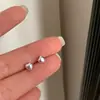 Aretes de Plata de Ley S925~Forma de Corazón con Superficie Lisa, Estilo Coreano, Sencillos y Modernos, Versátiles para el Trabajo, Diseño Único, No Necesitan Quitarse
