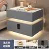 Mesita de noche inteligente de lujo moderno con iluminación ambiental flotante, cerradura de contraseña y carga inalámbrica para uso en dormitorio del hogar