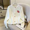 Foco em design nicho estilo coreano chique botões coloridos contrastantes pequeno acessório de cavalo suéter cardigã de tricô vestuário feminino