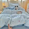 Nuevo conjunto de tres piezas de algodón acolchado con puntada de triángulo para estudiante 2026, artículo de temporada estudiantil más vendido, estilo Ins, cuadros de dormitorio 4