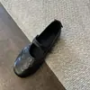 Zapatos vintage tipo Mary Jane redondos y bajos de piel de oveja con una sola tira y cierre de velcro, adecuados para ir al trabajo, zapatillas planas tipo ballet