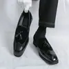 Mocasines cuadrados de estilo británico con borlas para hombre, talla grande, zapatos de cuero para hombre, estilo patchwork brogue tallado, slip-on, para negocios casual