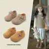 Novos Sapatos Birkenstock Infantis Primavera e Outono, Sola Macia Confortável para Crianças Pequenas, Mocassins para Meninas, Sapatos de Couro para Meninas