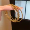 Pulsera redonda súper brillante con incrustaciones de diamantes para mujer, un accesorio lujoso y elegante que irradia sofisticación y encanto, perfecta para vestidos de noche y fiestas, y una pieza de joyería versátil que atraerá la atención