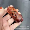 La segunda generación de pieza de mano de ámbar gris al por mayor ámbar gris cera de abeja calabaza tallada valiente pieza de juego texto juego en vivo