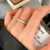 Coleção de Anéis de Zircônia de Design de Nicho Estilo Ins Exquisita e Versátil, Simples e Elegante, Luxo Leve, Sensação de Alto Padrão, Joias Personalizadas