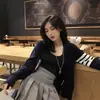 Suéter de punto fino para mujer abrigo corto fino blanco primavera y otoño gris el mismo suéter de Wang Xinling 2023 top