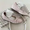 Zapatos de Salón Bajos de Cuero con Patrón de Diamantes y Lazo Estilo Retro Francés para Mujer 2026 Otoño Nuevos Aumentan la Altura Versátiles Zapatos de Noche para Mujer