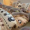 Funda de edredón individual de terciopelo de leche, engrosada para abrigar, con diseño Fair Isle, adecuada para ropa de cama de otoño e invierno, y se puede usar tanto para camas individuales como dobles