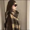 Bufanda de Imitación Cachemir a Cuadros Arcoíris Estilo Coreano 2025 para Mujer Otoño e Invierno Estudiante Pareja Mohair Bufanda Cálida Estilo Largo