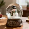 Adornos Personalizados de Bola de Cristal Navideña con Muñeco de Nieve de Resina Atmósfera Festiva Decoración Navideña de Escritorio Regalos Personalizados Según Dibujos