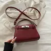 Bolso pequeño de moda y chic estilo coreano para mujer, nueva colección primavera 2026, bolso cruzado, bolso de mano elegante con cierre de candado, bolso pequeño de mano