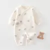 Ropa acolchada de una pieza para bebé para primavera, otoño e invierno, algodón fino, para proteger la barriga del recién nacido, ajustada, mameluco cálido estilo mariposa