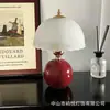 Lámpara de Mesa Cerámica y Vidrio Estilo Retro Ins Creativa Roja Decoración de Boda Dormitorio Mesita de Noche Lámpara Eterna