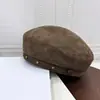 Boina de Terciopelo Gamuzado Melange para Mujer con Remaches Metálicos y Diseño de Correa de Cuero Sombrero Octagonal Otoño Invierno Sensación Relajada Sombrero de Pintor