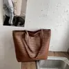 Bolsa de Hombro Grande de Tejido Moda Verano 2025 Nueva Alta Apariencia Bolsa para Viajes Diarios de Mujer Bolso de Hombro Único