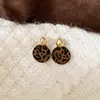 Aretes Redondos con Tachuelas Estampado de Leopardo Maillard Flock Nuevo Estilo Caliente Otoño/Invierno Retro Aretes Joyería para Orejas de Lujo Ligero Alta Gama