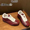 Zapatillas de entrenamiento alemanas retro estilo ballet para mujer, que aumentan la altura, de cuero genuino, con cordones, zapatillas casuales, calzado deportivo casual versátil y ligero