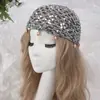 Gorro de Punto Hueco con Lentejuelas para Industria Pesada Sombrero con Colgante de Borla Retro Celebridad de Internet Personalidad Brillante Destello Gorro Pullover Venta al por Mayor
