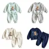 Nuevo conjunto de sudadera versátil de dibujos animados para niños estilo comercio exterior, favorecedor y fácil de combinar, cómodo conjunto de nuevo estilo para bebés y niños pequeños