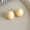 Brincos de Tarraxa Redondos Planos Retrô em Cores de Macaron, Estilosos e Versáteis, Brincos Minimalistas de Nicho