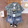 Moda Infantil para Meninos, Conjunto de Três Peças com Camisa Xadrez Estampada de Verão, Roupa Infantil, Conjunto Casual para o Dia a Dia