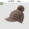Boné de Baseball de Tricô com Pelo de Coelho de Inverno Estilo Coreano para Mulheres, Forrado com Fleece, Espessado, Quente, com Pompom e Logo Metálico, Gorro de Tricô que Afina o Rosto