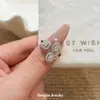 Anillo Geométrico Irregular de Gota de Agua con Diamantes Completos de Estilo Europeo y Americano, con un Toque de Lujo, Lujo Ligero, Diseño de Nicho y un Sentido de Elegancia