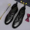 Botas Chelsea Masculinas Estilo Britânico de Calçar Couro Genuíno Couro de Cavalo Bico Redondo Cano Alto Botas Masculinas Modernas Versátil Casual Botas de Cano Curto Feitas à Mão