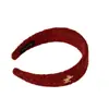Diadema de Lana Roja Suave Estilo Año Nuevo con Borde Ancho y Logo Dorado de Pony para Mujer, Tacto de Alta Gama, Diadema que No Aprieta, Accesorio para el Cabello