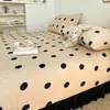 Juego de ropa de cama vintage de cuatro piezas estilo francés de terciopelo de leche con colcha, sábana acolchada de franela de doble cara engrosada para invierno y funda de edredón