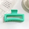 Pinza para el pelo con forma de disco grande de 13 cm, para la parte trasera de la cabeza, con red para el pelo, color rojo, con forma de tiburón, sencilla y esmerilada.
