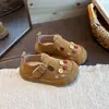 Sapatos Mary Jane para Meninas Outono Novo Estilo Solado Macio Sapatos Pequenos de Couro Flores Fofas Sapatos Birkenstock Crianças de 3-6 Anos Sapatos de Princesa