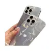 Adequado para a nova capa de celular Apple 18imd, apresentando um acabamento brilhante semelhante a uma pena e designs personalizáveis; Material da capa de celular antichoque para iPhone 17
