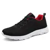 Nuevos zapatos de moda de primavera y verano para adultos, zapatos deportivos casuales de malla, zapatos para correr, zapatos de malla livianos, zapatos de tela para estudiantes masculinos.